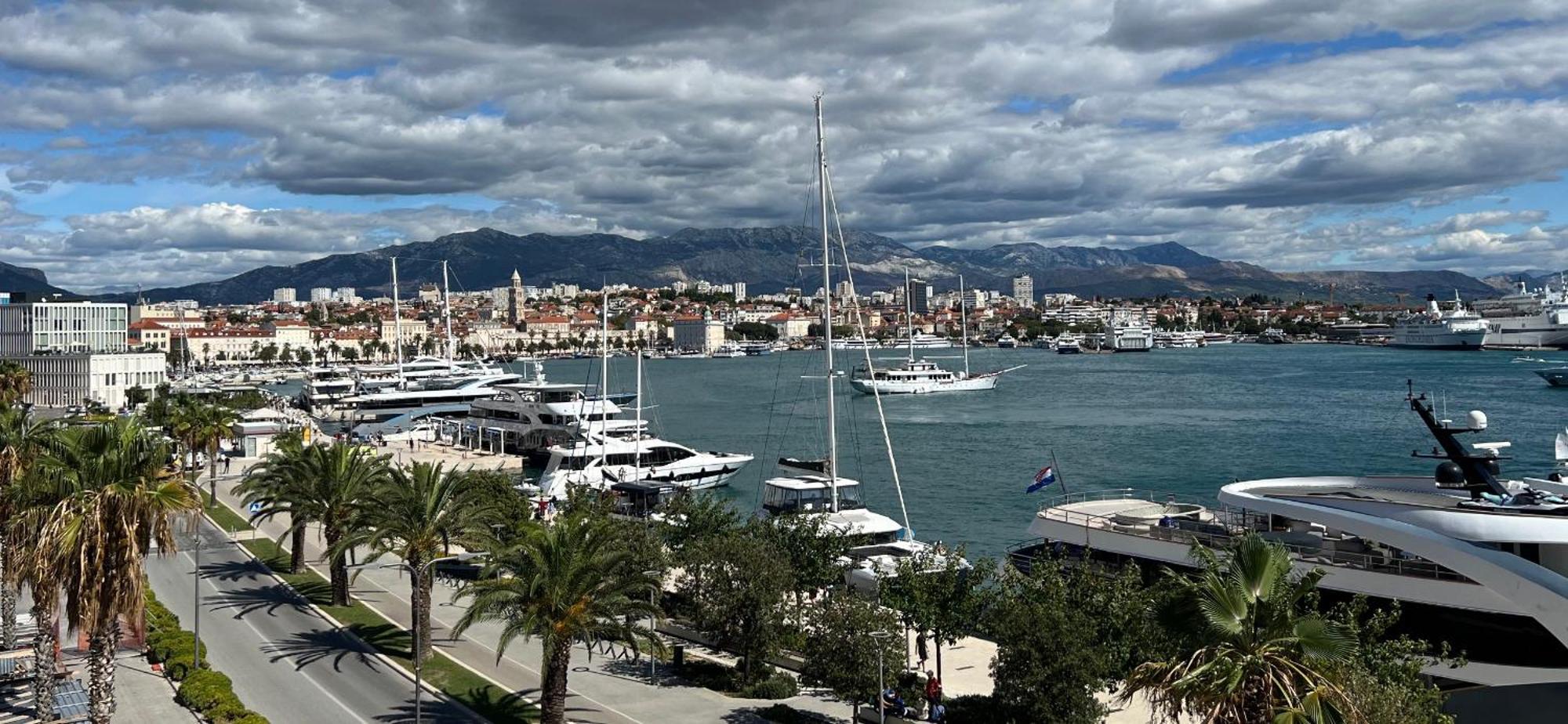 The View Apartment Сплит Екстериор снимка